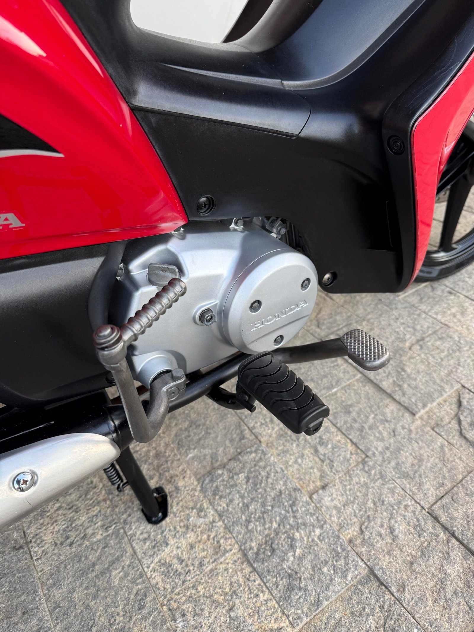 HONDA BIZ 125 EX 2015 - Imagem 8