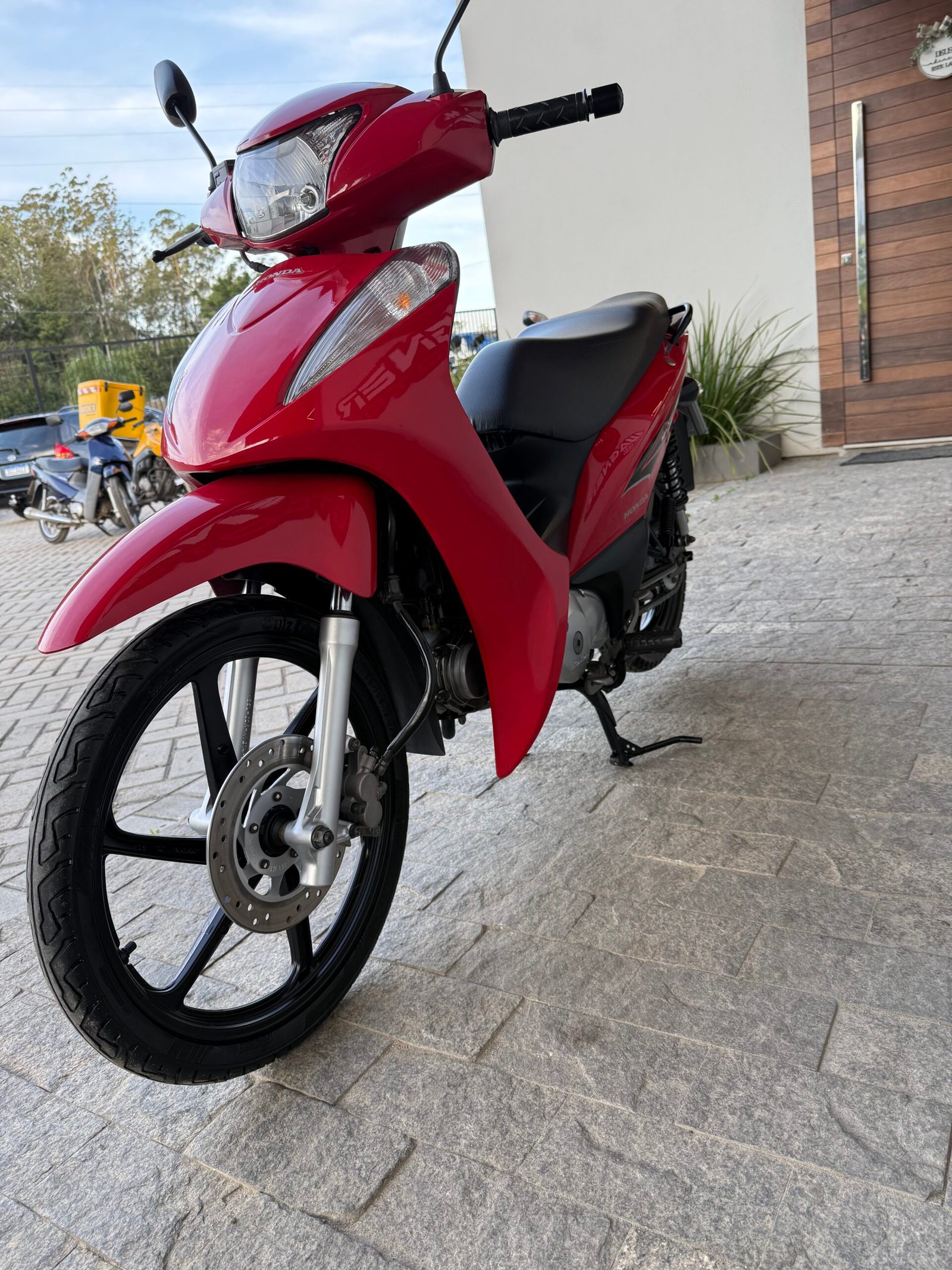 HONDA BIZ 125 EX 2015 - Imagem 4
