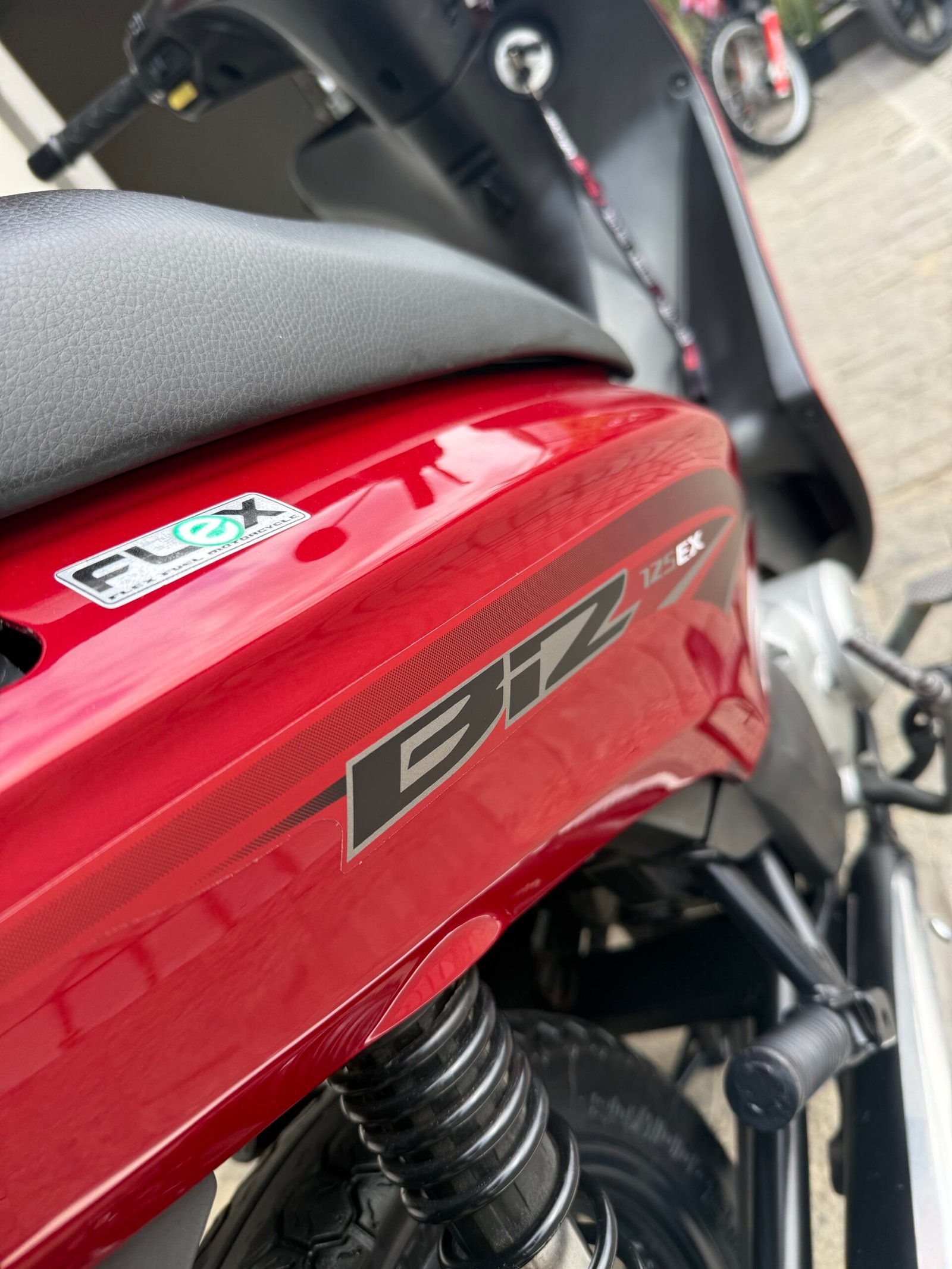 HONDA BIZ 125 EX 2013 - Imagem 7