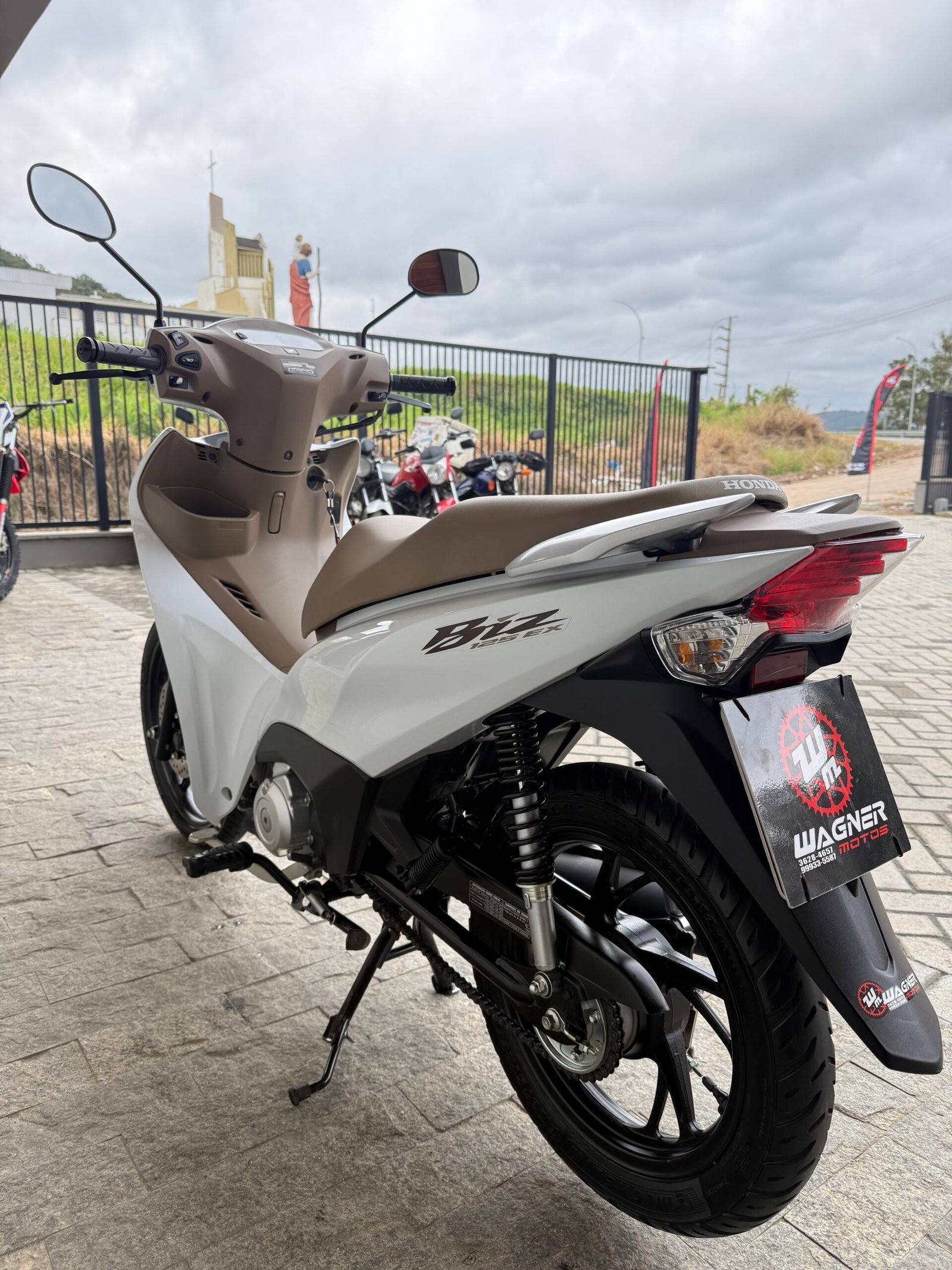 HONDA BIZ 125 EX 2026 - Imagem 6