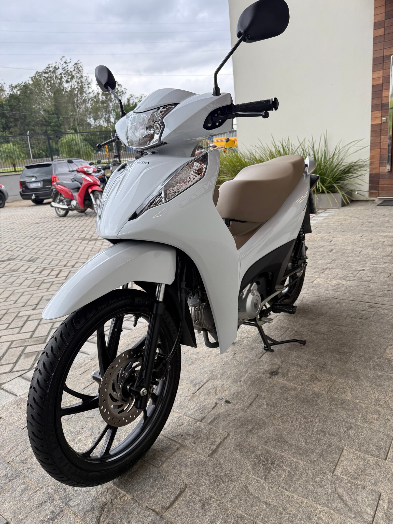 HONDA BIZ 125 EX 2026 - Imagem 3