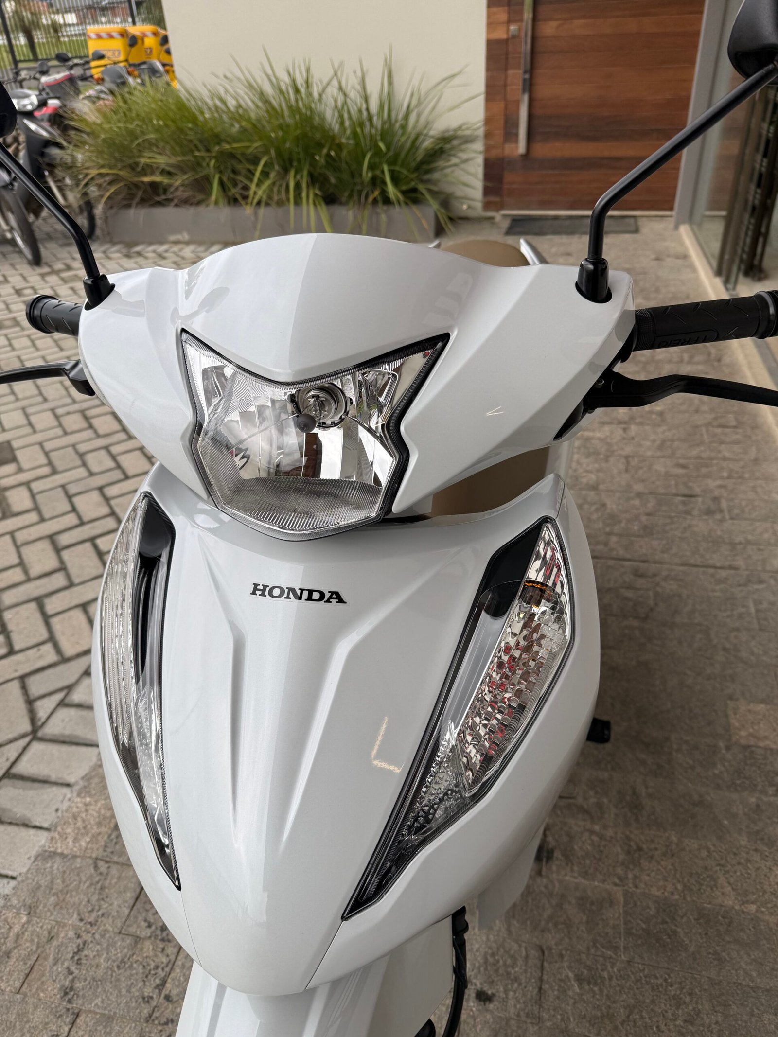 HONDA BIZ 125 EX 2026 - Imagem 5